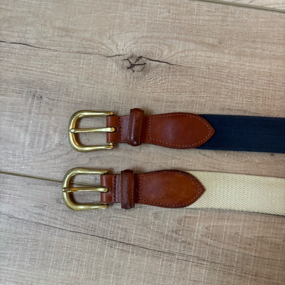 Elegant Dual-Tone Leather Belts - Picture 3 of 5